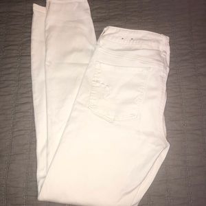 American Eagle white super stretch jeggings